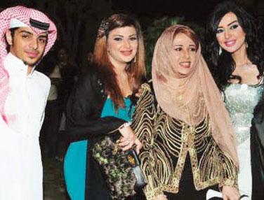 مسلسل هوامير الصحراء الحلقة 3
