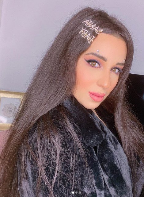 Panet إطلالة أسما شريف منير تشكك في حملها