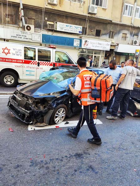 Panet اصابة في حادث سير بين حافلة وعدة مركبات في حيفا