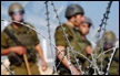 الجيش الاسرائيلي يرصد عددا من المشتبهين على الحدود السورية