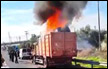 اندلاع حريق بشاحنة على شارع 40 مفرق اللد 