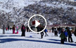 محبو الثلوج والتزلج يقضون يومهم في جبل الشيخ- فيديو وصور