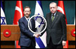 الرئيس هرتسوغ في تركيا : بحثنا قضايا تهم الطرفين وستُحال قضايا ذات أهمية عمليّة للحكومة الاسرائيلية
