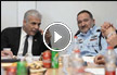 وزير الخارجية لبيد يتفقد قوات الشرطة في باب العامود بالقدس