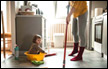 المؤسسة للامان والصحة المهنية : اليكم تعليمات الأمان لدى تنظيف البيوت