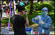 الصين تسجل 26155 إصابة جديدة بفيروس كورونا