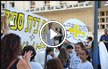 أولياء أمور وطلاب مدرسة ‘ يد بيد ‘ يتظاهرون أمام بلدية حيفا :‘ بدنا مدرسة يا وزارة ‘
