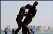 قطر تعيد عرض تمثال زيدان بعد انتقادات سابقة