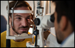 دراسة: الفحص الروتيني للعين قد يكشف عن احتمالية إصابتك بنوبة قلبية